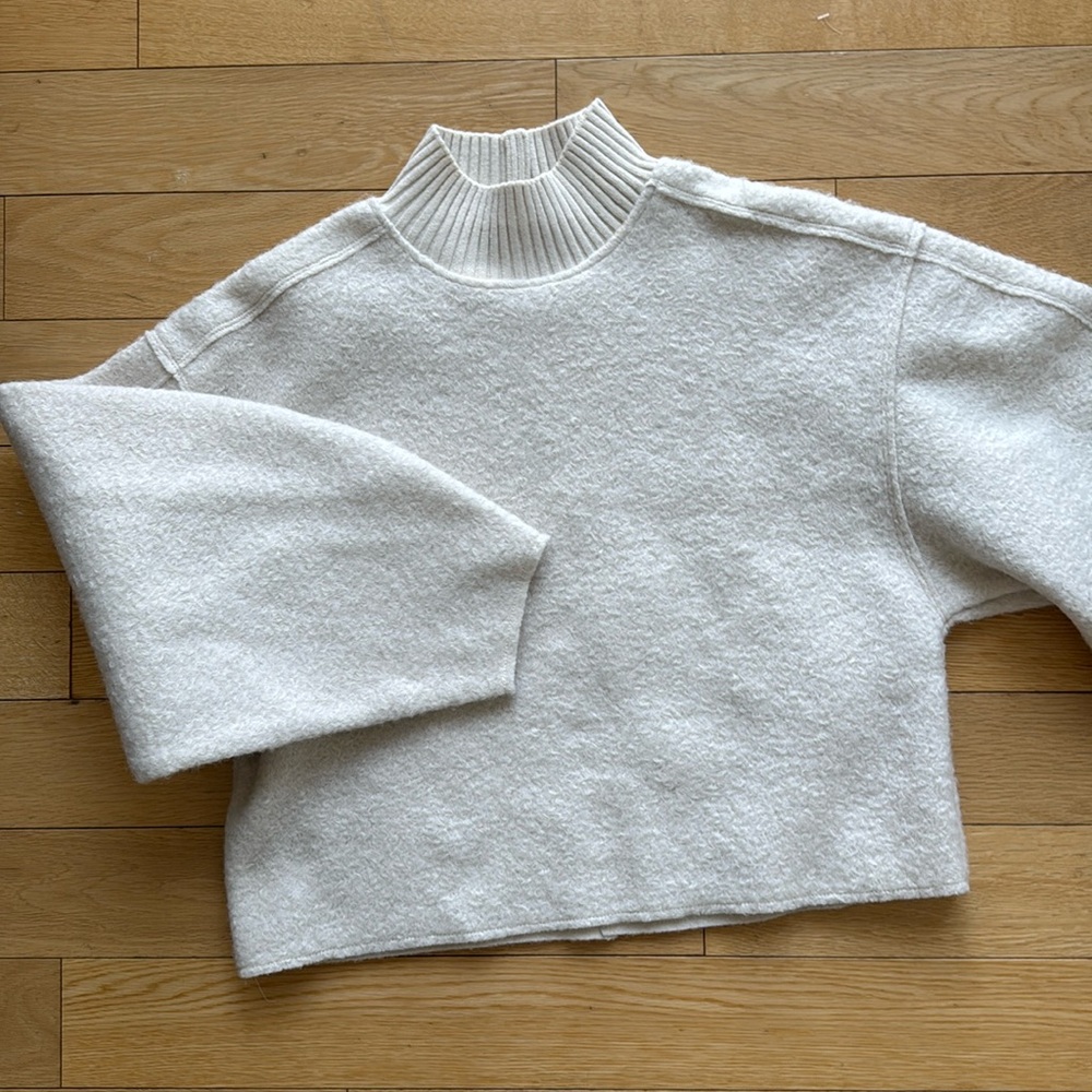 Zara Tricot Boucle Sweater Sweatshirt